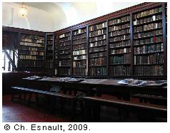 La bibliothèque patrimoniale du Centre Culturel Irlandais © ArkéoTopia - Esnault Ch, 2009