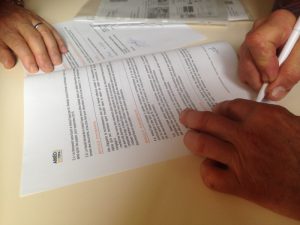 Signature d'une convention pour la relecture d'une monographie en archéologie