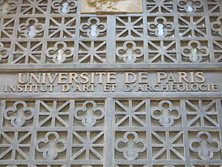 Grille de l'Institut d'art et d'archéologie