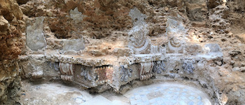 Une grotte au château de Noisy © Jacques Floquet, 2019