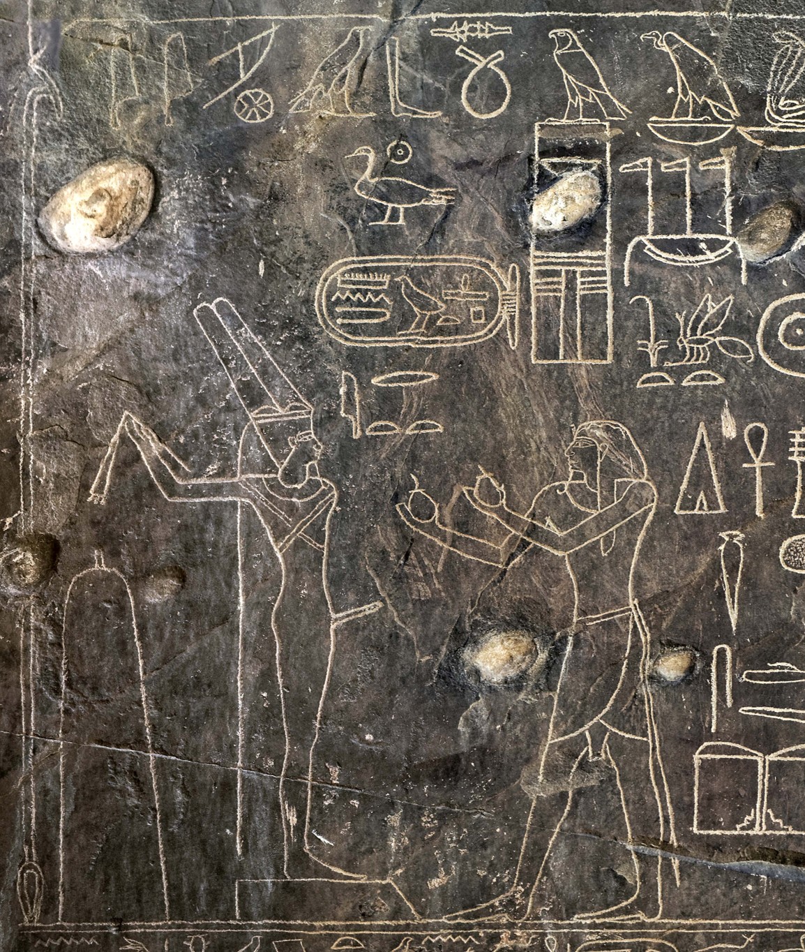 Montouhotep-4-accomplissant-une-offrande Montouhotep IV accomplissant l’offrande au dieu égyptien Min